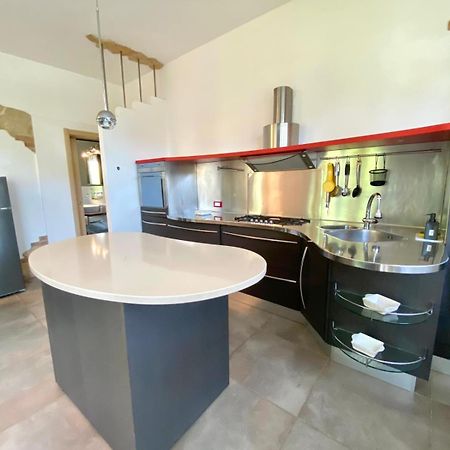 Pineta Apartament 蒂勒尼亚 外观 照片