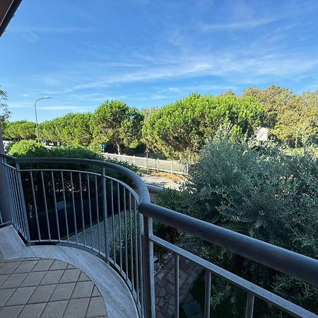 Pineta Apartament 蒂勒尼亚 外观 照片