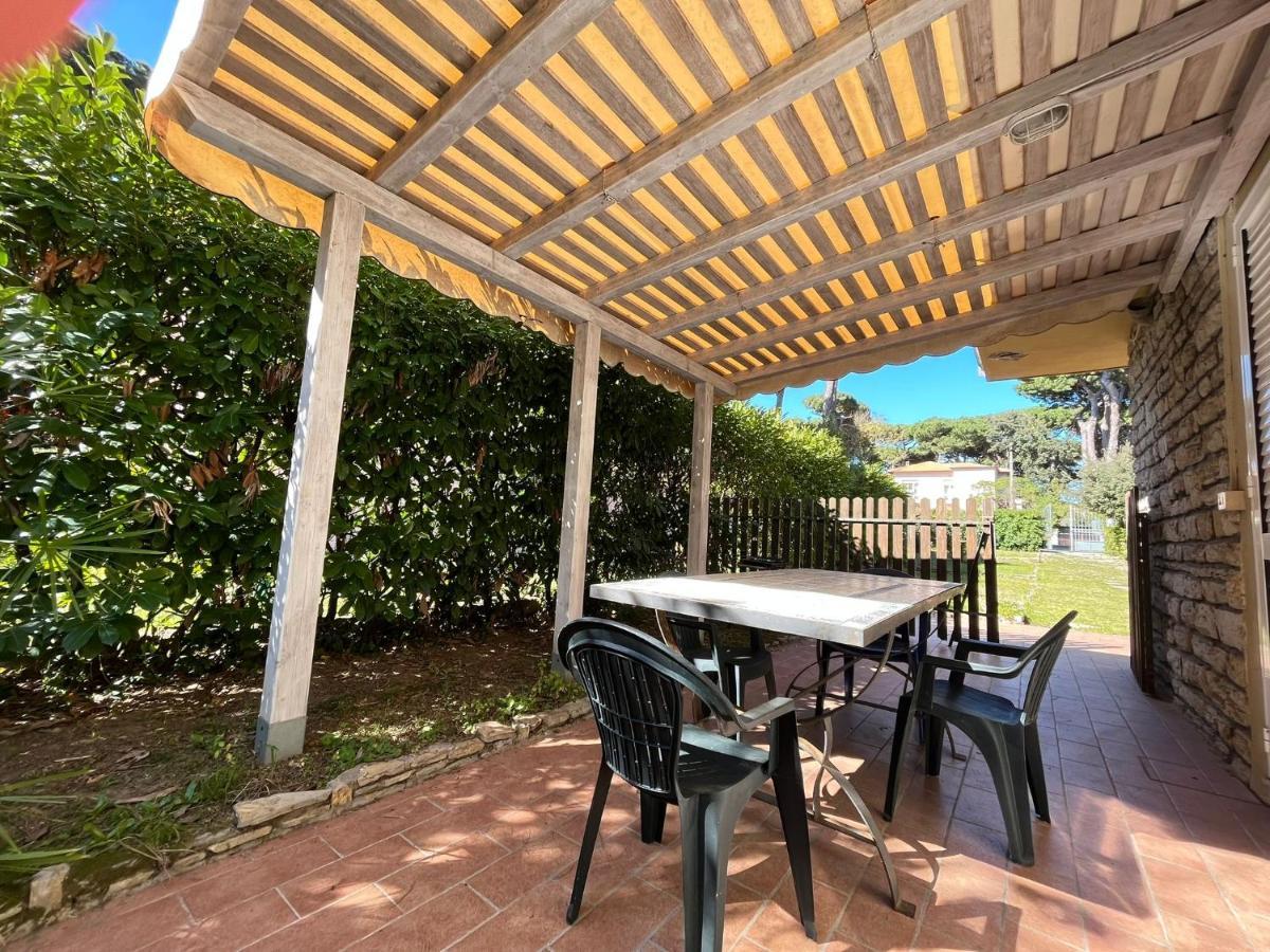 Pineta Apartament 蒂勒尼亚 外观 照片