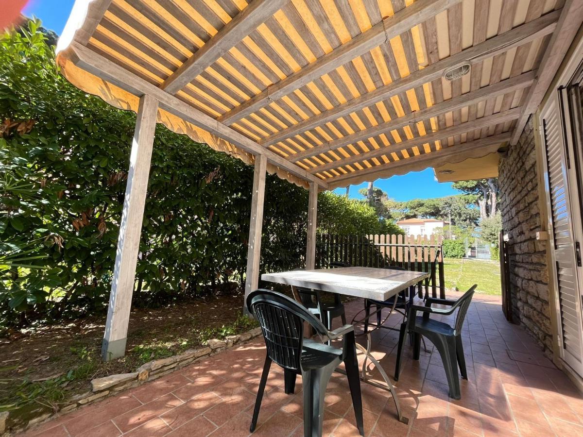 Pineta Apartament 蒂勒尼亚 外观 照片