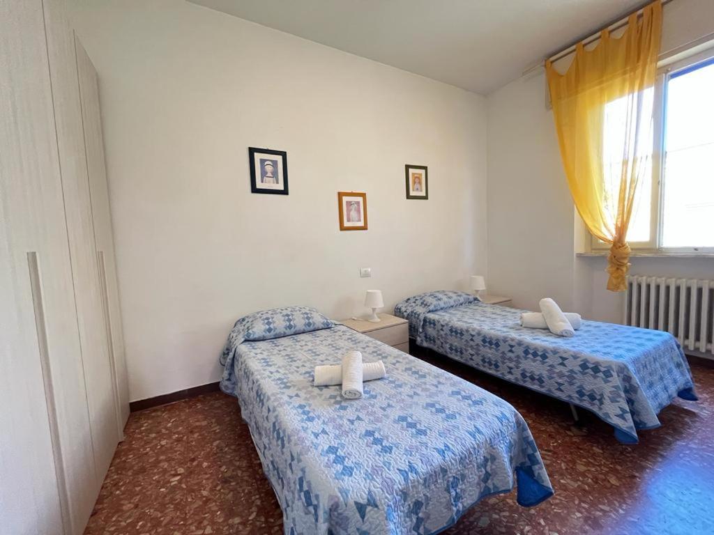 Pineta Apartament 蒂勒尼亚 外观 照片