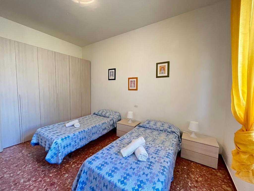 Pineta Apartament 蒂勒尼亚 外观 照片