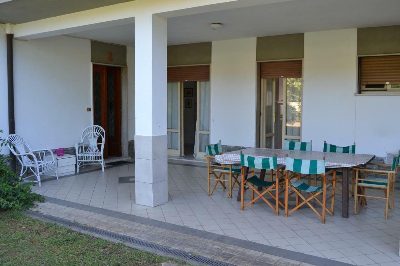 Pineta Apartament 蒂勒尼亚 外观 照片